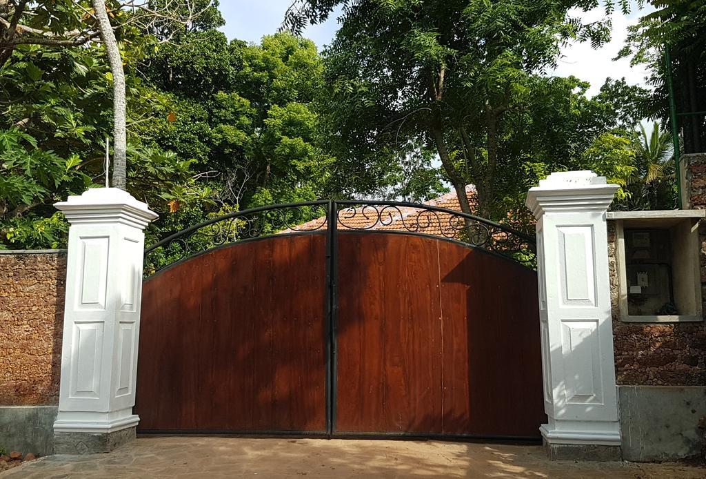 Siriniwasa Luxury Villa With Private Pool Induruwa Exterior photo