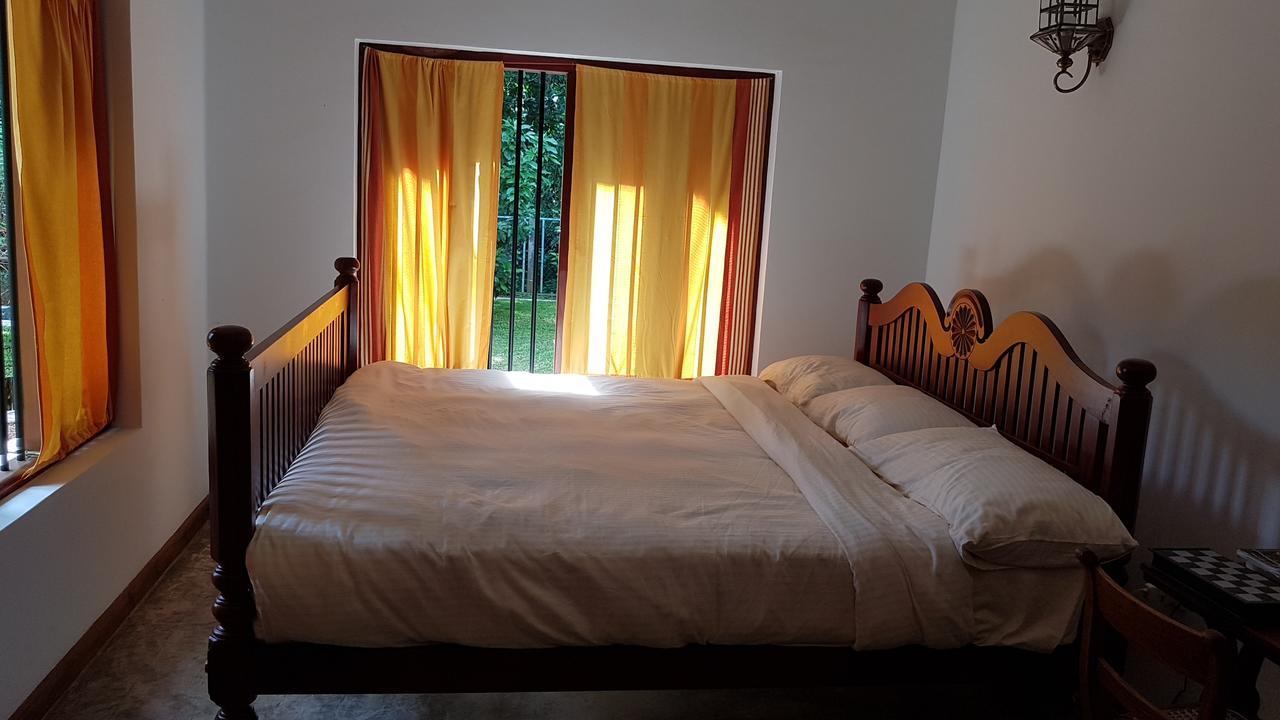 Siriniwasa Luxury Villa With Private Pool Induruwa Exterior photo
